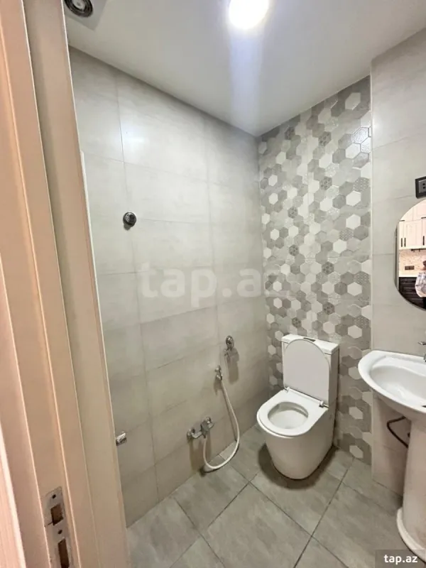 Kirayə verilir 2 otaqlı yeni tikili 71 m²