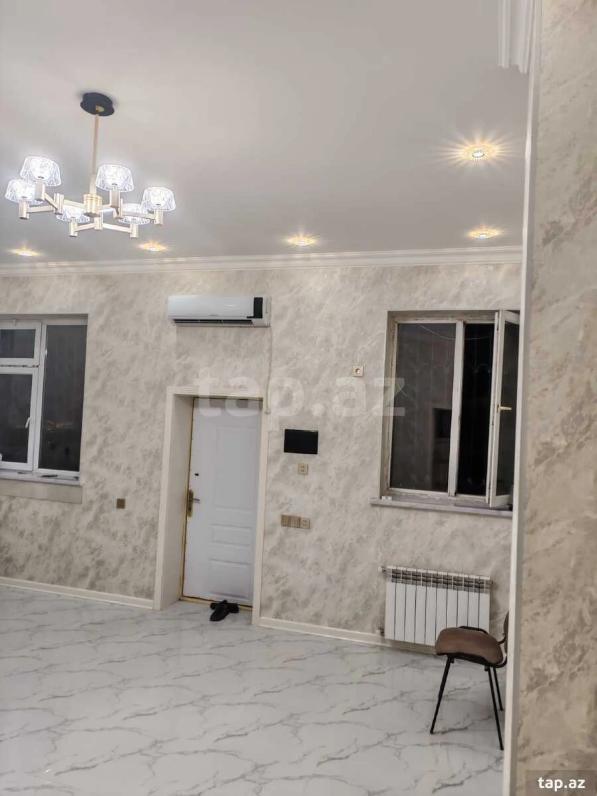 Satılır 4 otaqlı mənzil 115 m²