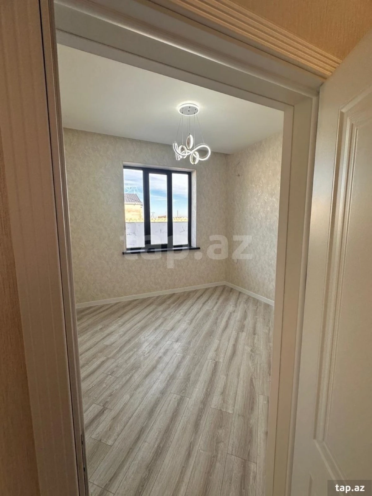 Satılır 4 otaqlı həyət evi