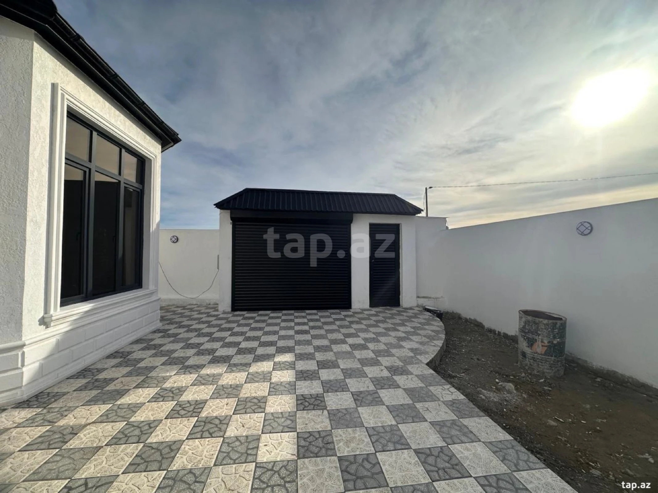 Satılır 4 otaqlı həyət evi