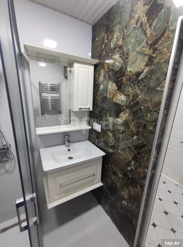 Kirayə verilir 3 otaqlı mənzil 65 m²