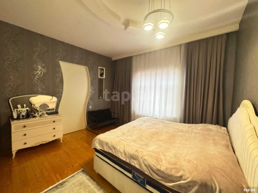 Satılır 5 otaqlı həyət evi