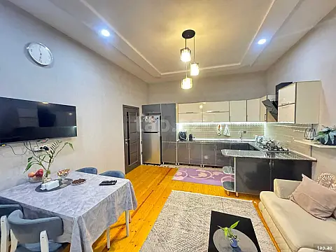 Satılır 5 otaqlı həyət evi