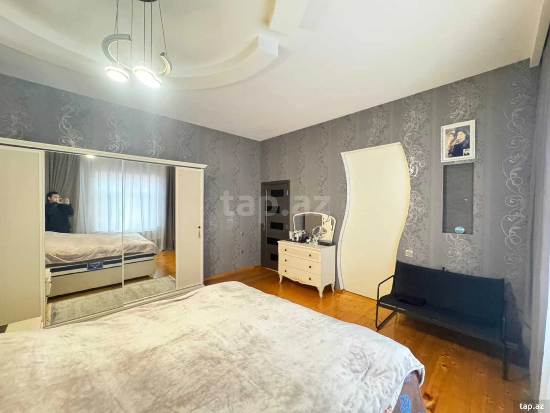 Satılır 5 otaqlı həyət evi