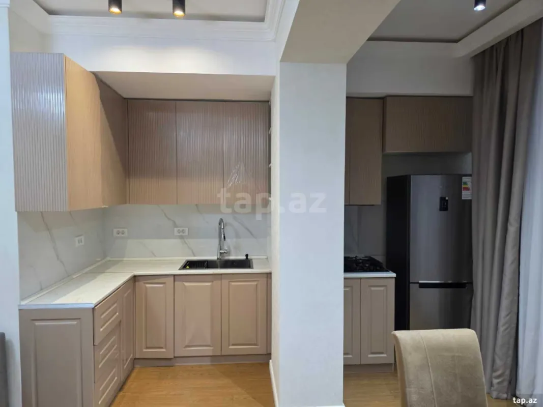 Kirayə verilir 3 otaqlı yeni tikili 98 m²