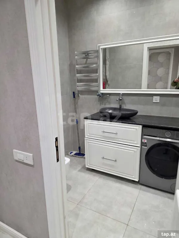 Kirayə verilir 3 otaqlı yeni tikili 98 m²