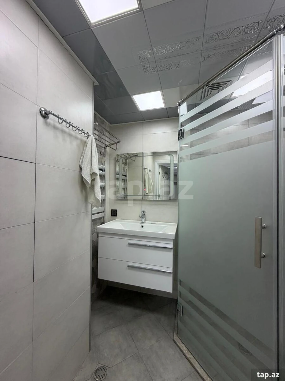 Satılır 3 otaqlı yeni tikili 76 m²