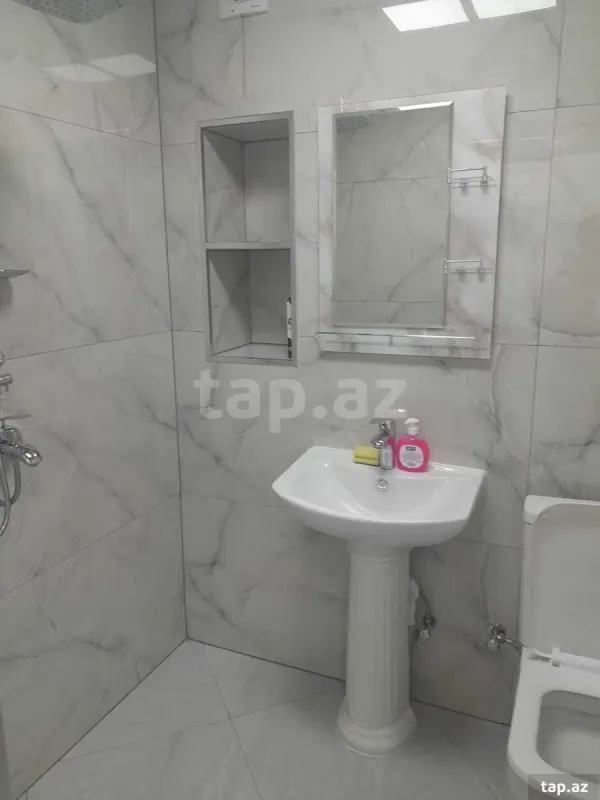Kirayə verilir 3 otaqlı mənzil 65 m²