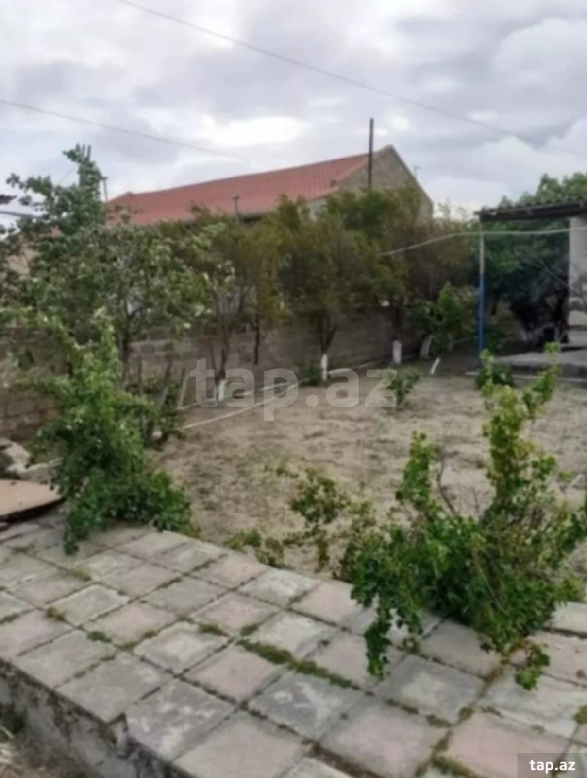 Satılır 4 otaqlı həyət evi