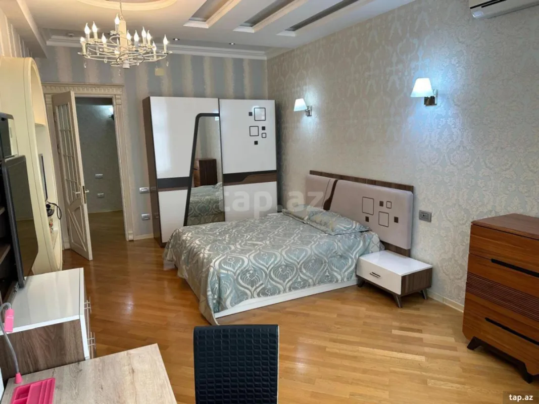 Kirayə verilir 4 otaqlı yeni tikili 200 m²