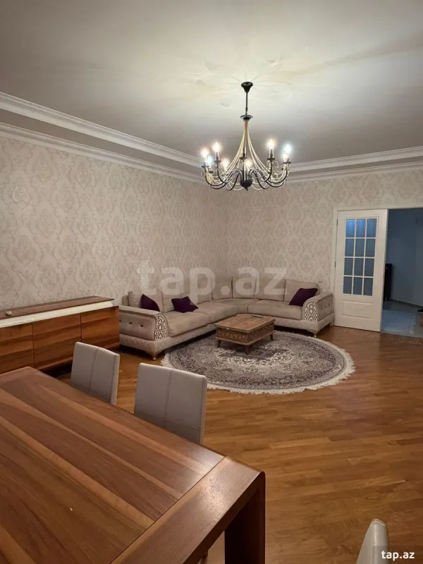 Kirayə verilir 2 otaqlı yeni tikili 120 m²