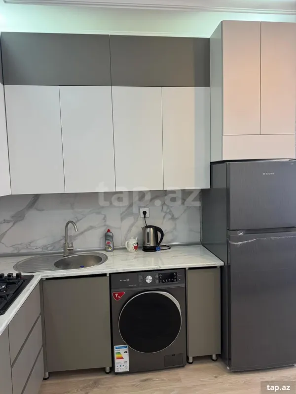 Kirayə verilir 2 otaqlı yeni tikili 86 m²