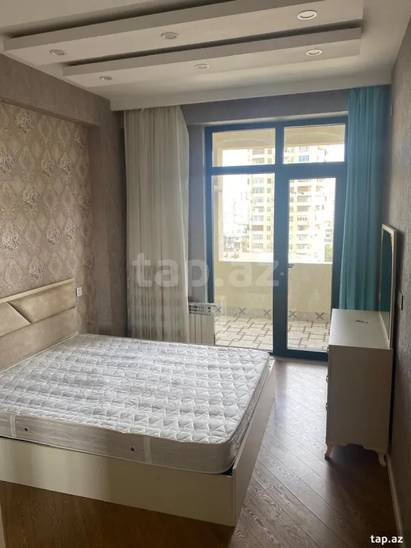 Kirayə verilir 2 otaqlı yeni tikili 73 m²