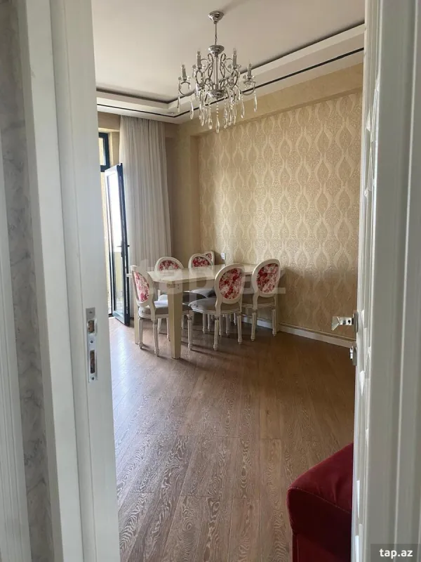 Kirayə verilir 2 otaqlı yeni tikili 73 m²