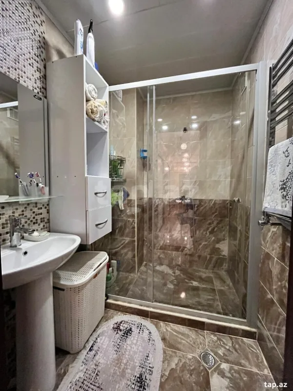 Satılır 3 otaqlı yeni tikili 105 m²