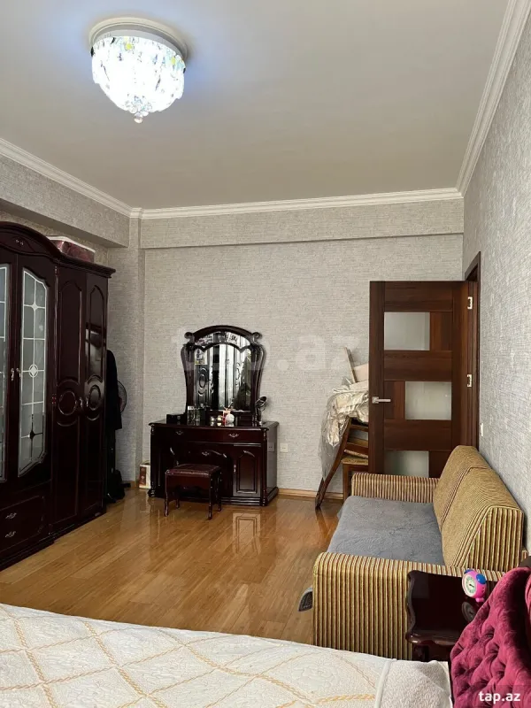 Satılır 3 otaqlı yeni tikili 105 m²