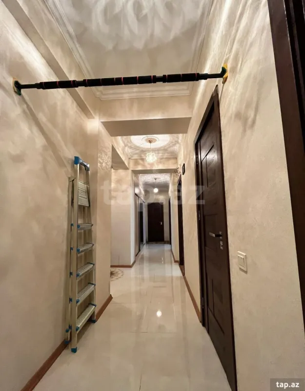 Satılır 3 otaqlı yeni tikili 105 m²