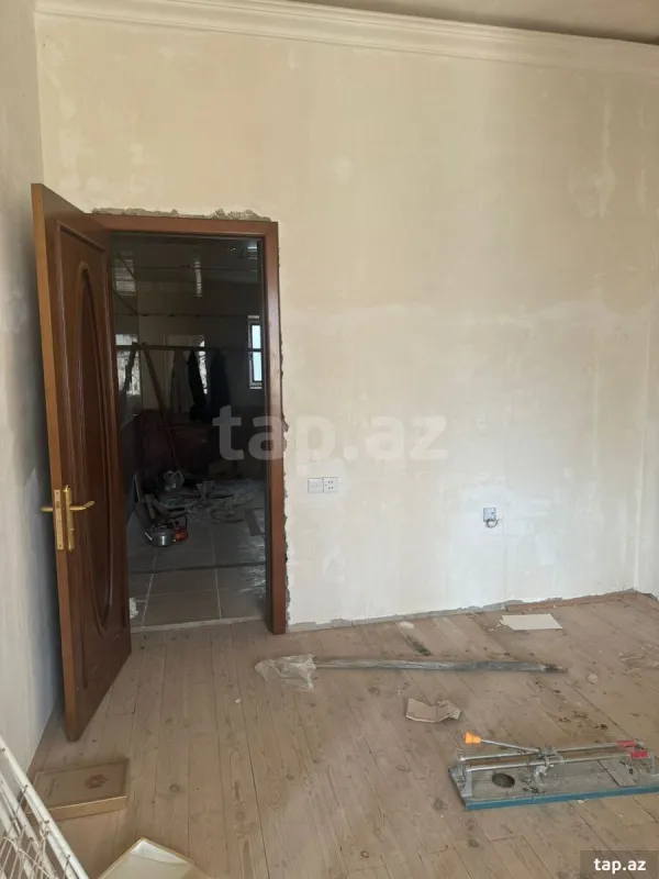 Satılır 5 otaqlı həyət evi