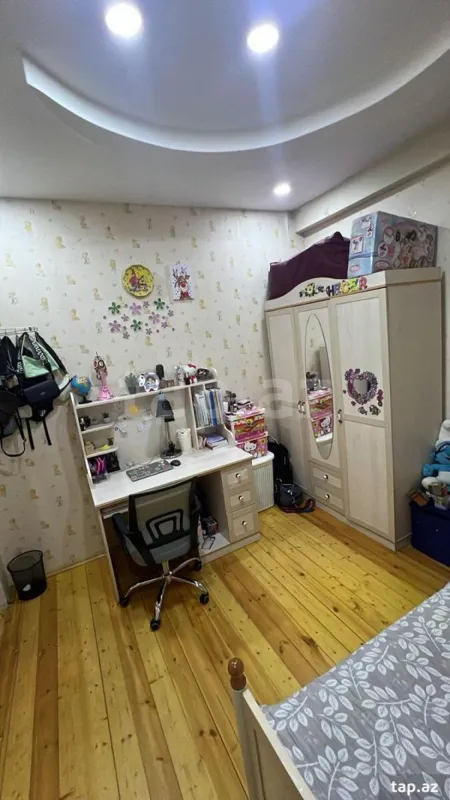 Satılır 3 otaqlı yeni tikili 82 m²