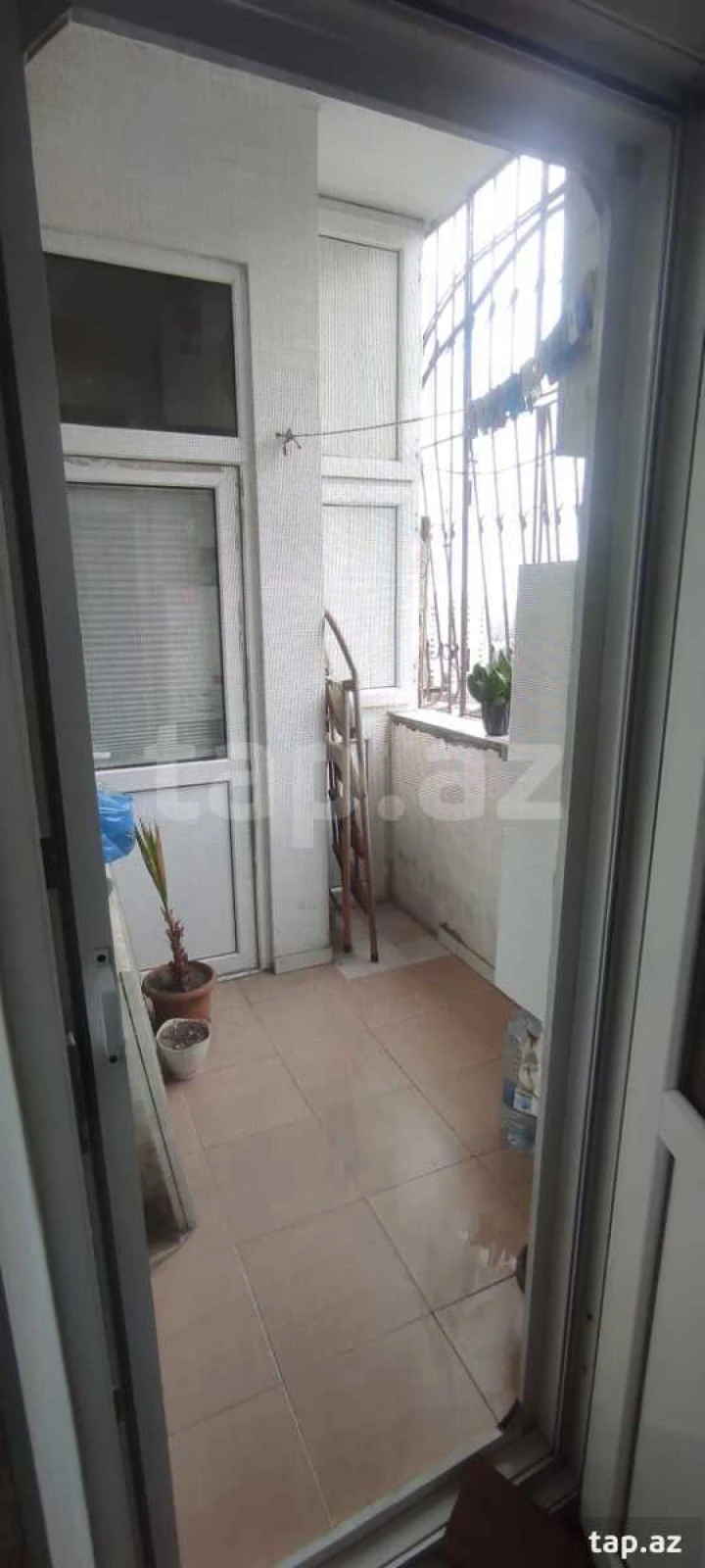 Satılır 3 otaqlı yeni tikili 82 m²