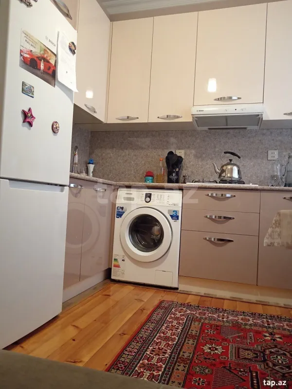 Satılır 2 otaqlı yeni tikili 60 m²
