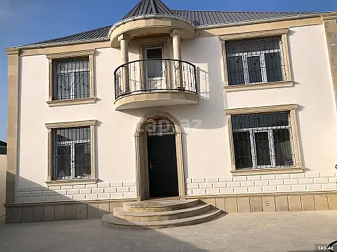 Satılır 4 otaqlı həyət evi