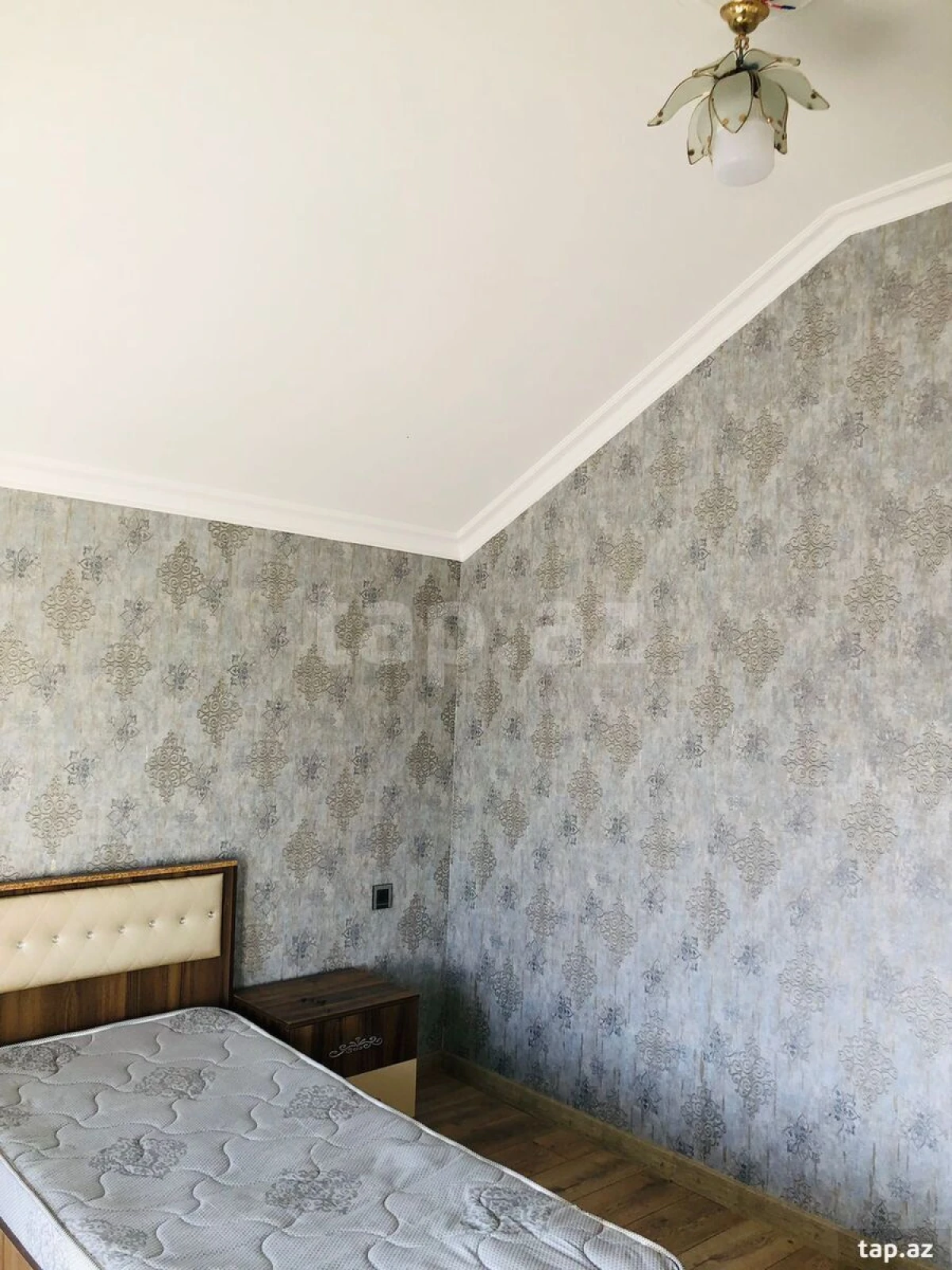 Satılır 4 otaqlı həyət evi