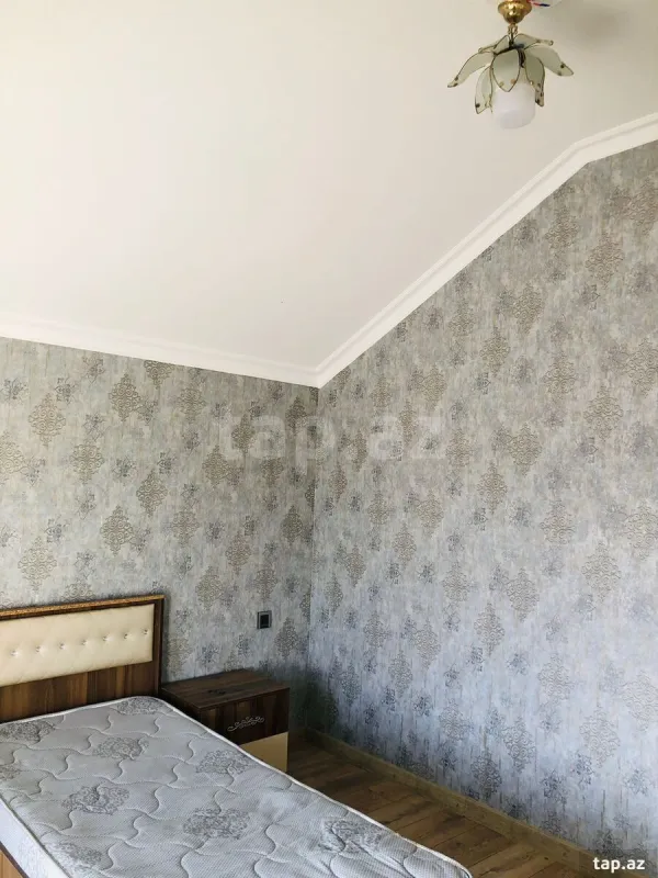 Satılır 4 otaqlı həyət evi