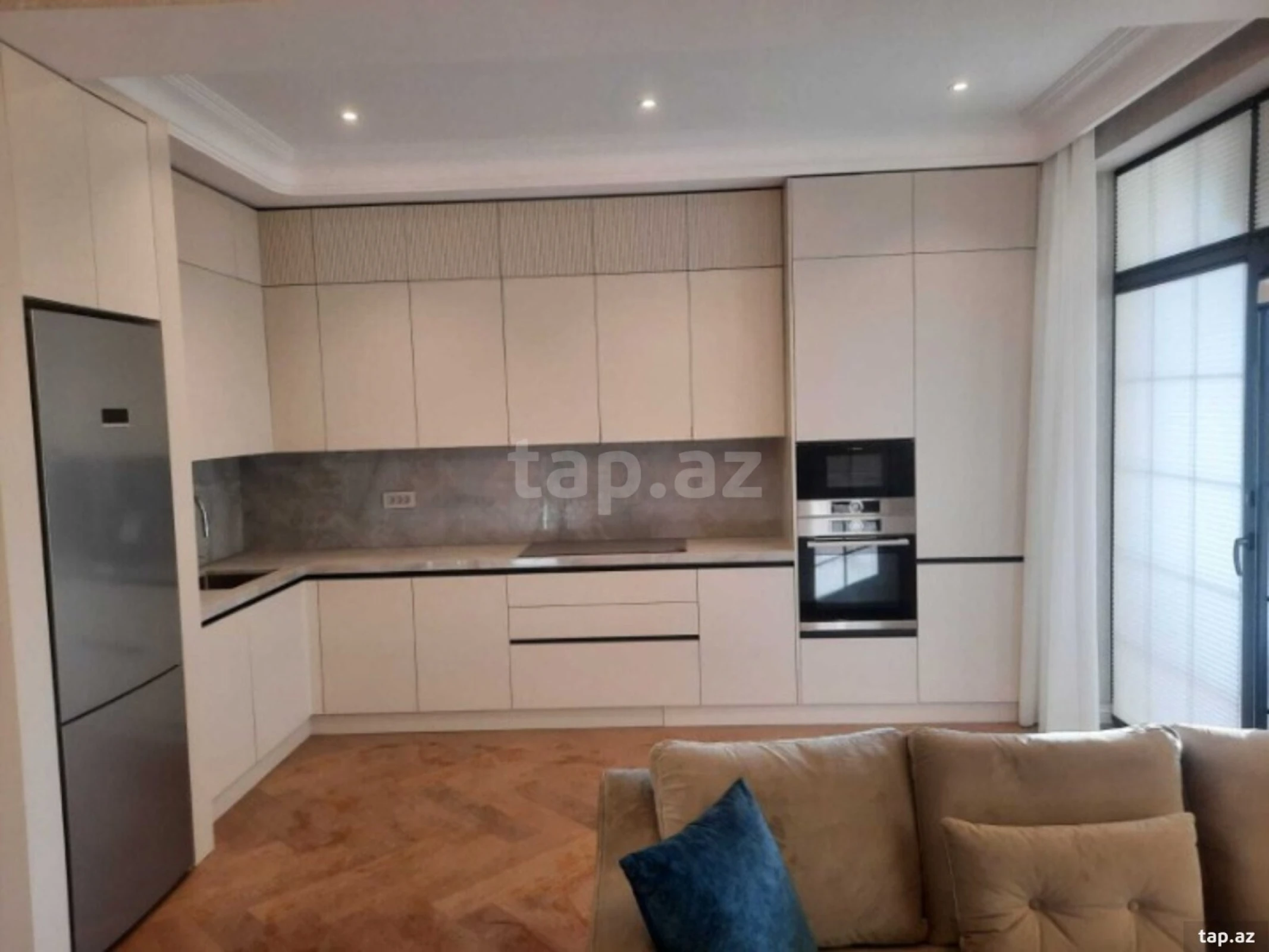 Kirayə verilir 2 otaqlı yeni tikili 86 m²