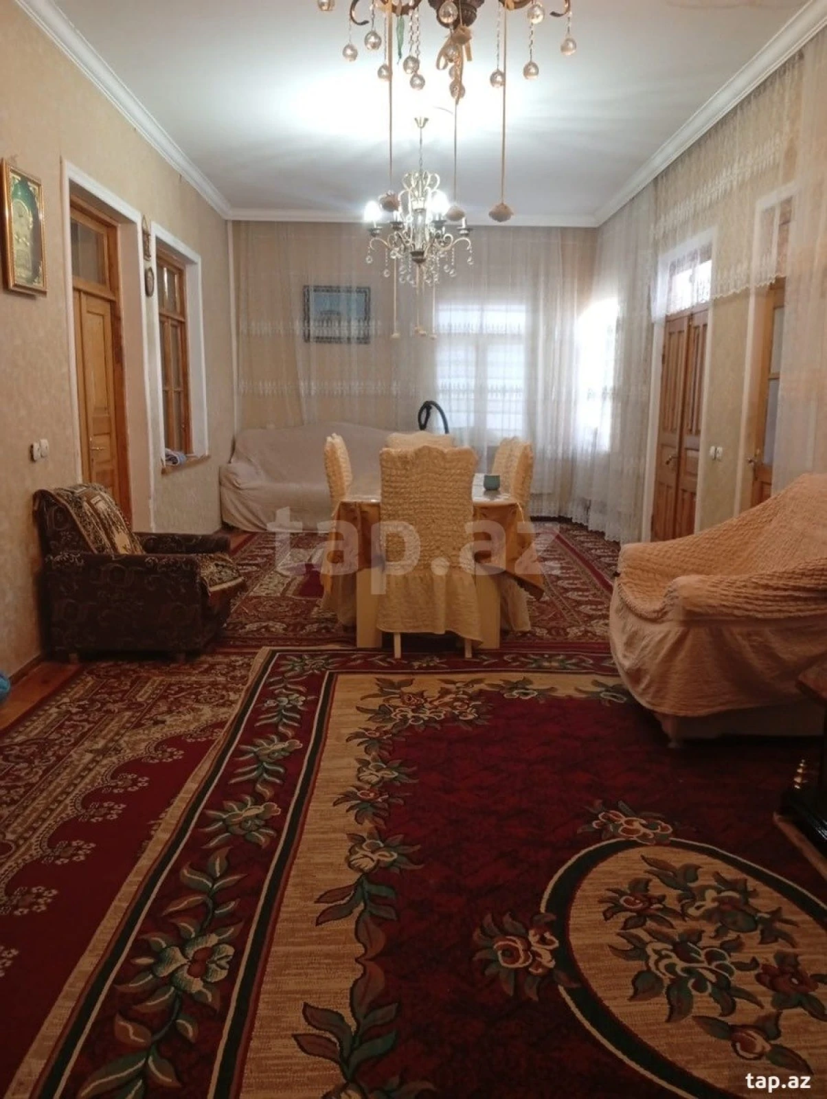 Satılır 5 otaqlı həyət evi