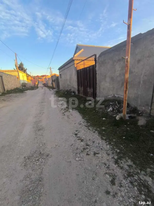 Satılır 3 otaqlı həyət evi 100 m²