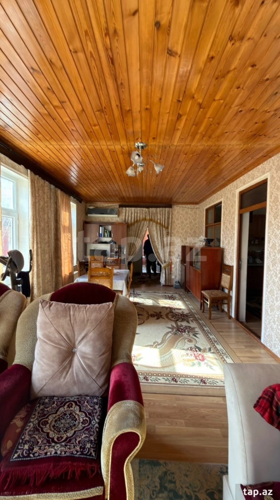 Satılır 6 otaqlı həyət evi