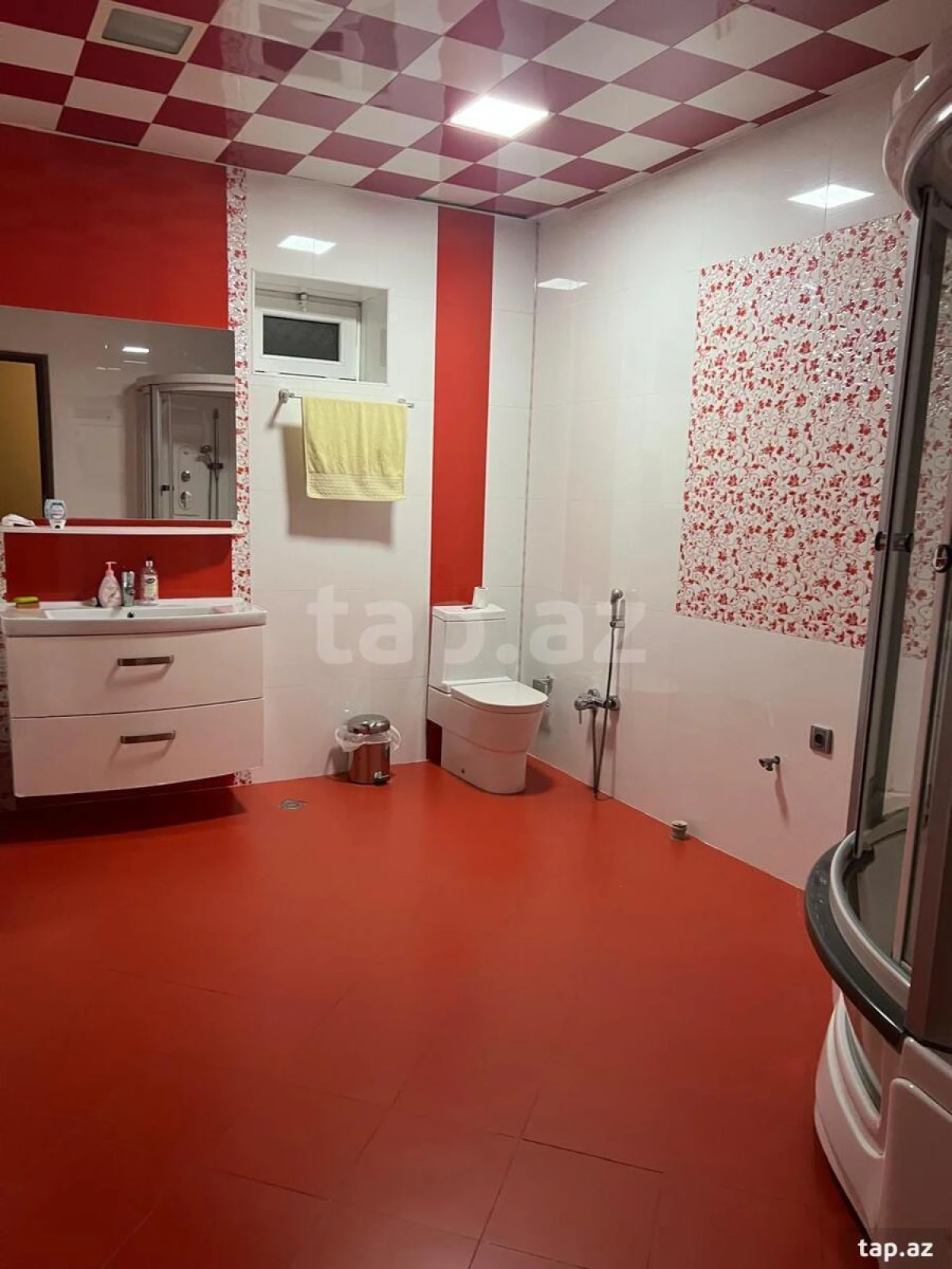 Satılır 5 otaqlı həyət evi