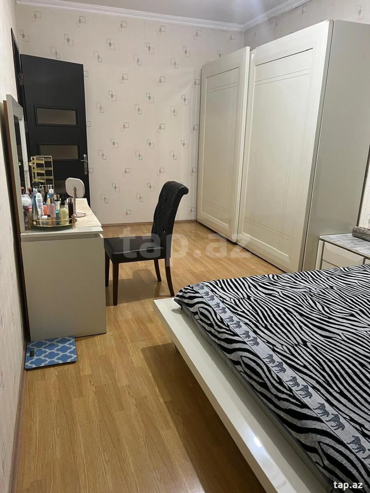 Satılır 5 otaqlı həyət evi