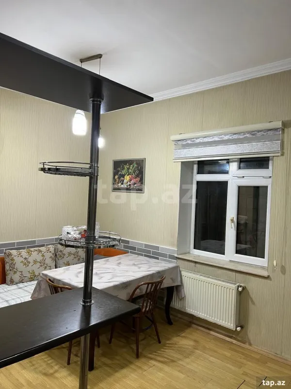 Satılır 5 otaqlı həyət evi