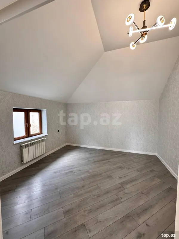 Satılır 6 otaqlı həyət evi