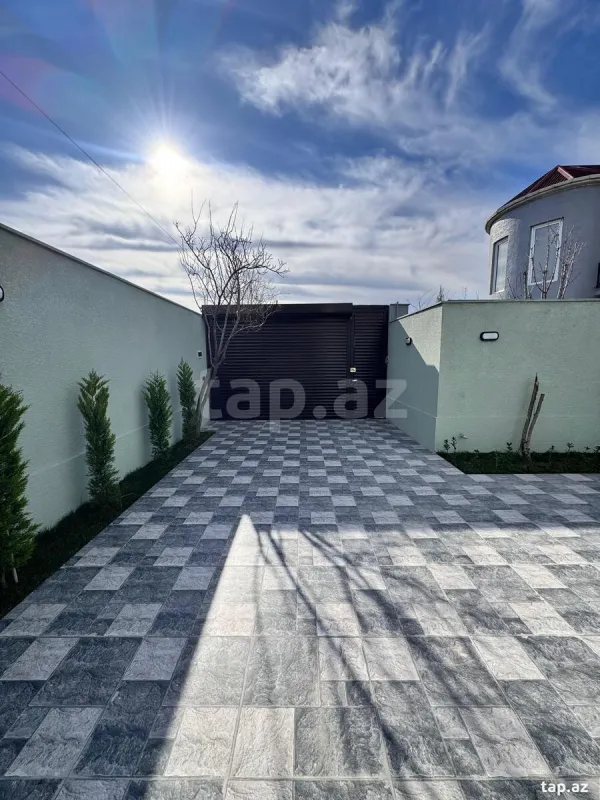 Satılır 6 otaqlı həyət evi