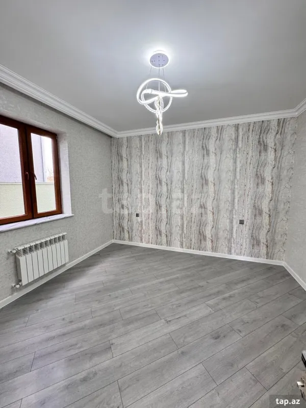 Satılır 6 otaqlı həyət evi