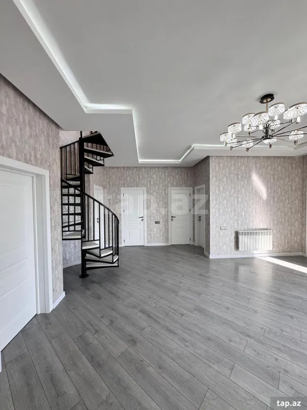 Satılır 6 otaqlı həyət evi