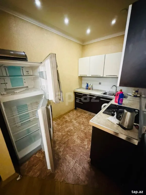 Kirayə verilir 3 otaqlı yeni tikili 123 m²