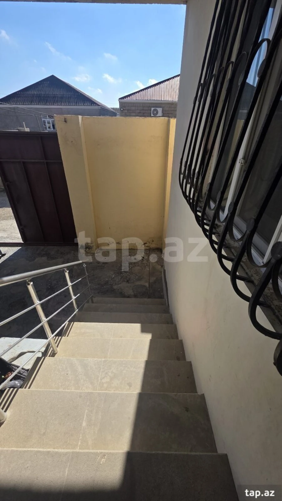 Satılır 3 otaqlı həyət evi