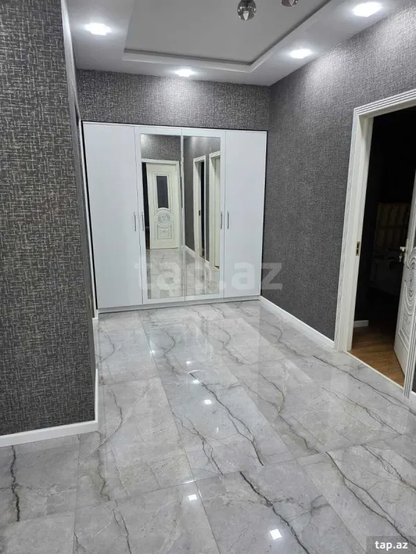 Kirayə verilir 3 otaqlı yeni tikili 150 m²