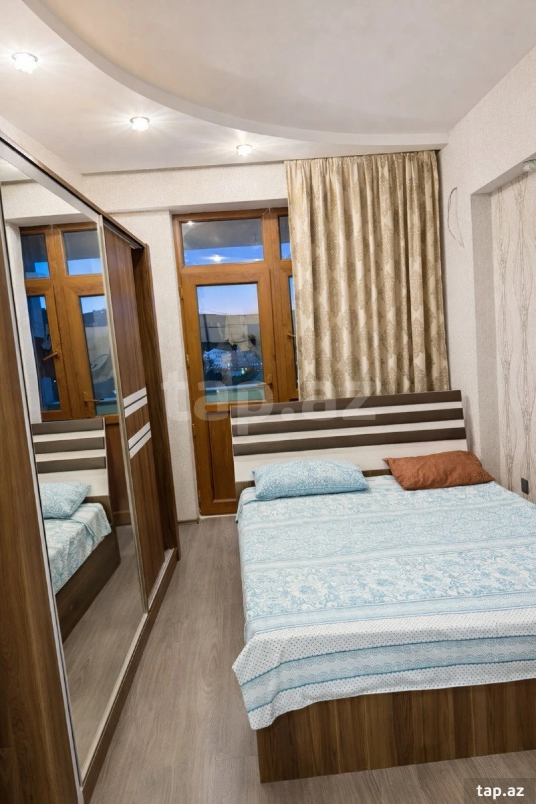 Satılır 2 otaqlı yeni tikili 65 m²