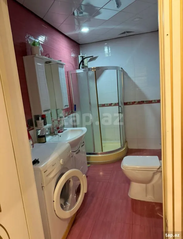 Satılır 2 otaqlı yeni tikili 65 m²