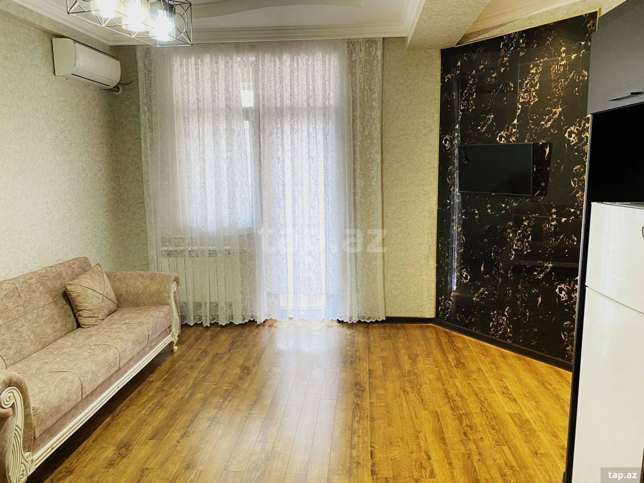 Kirayə verilir 2 otaqlı yeni tikili 60 m²