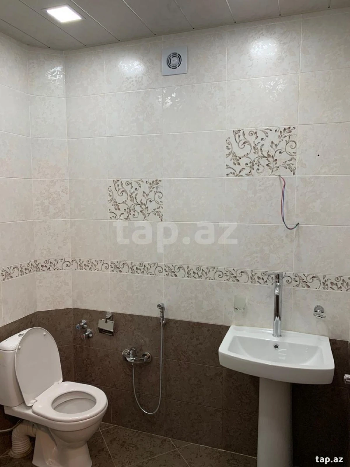 Kirayə verilir 2 otaqlı mənzil 60 m²