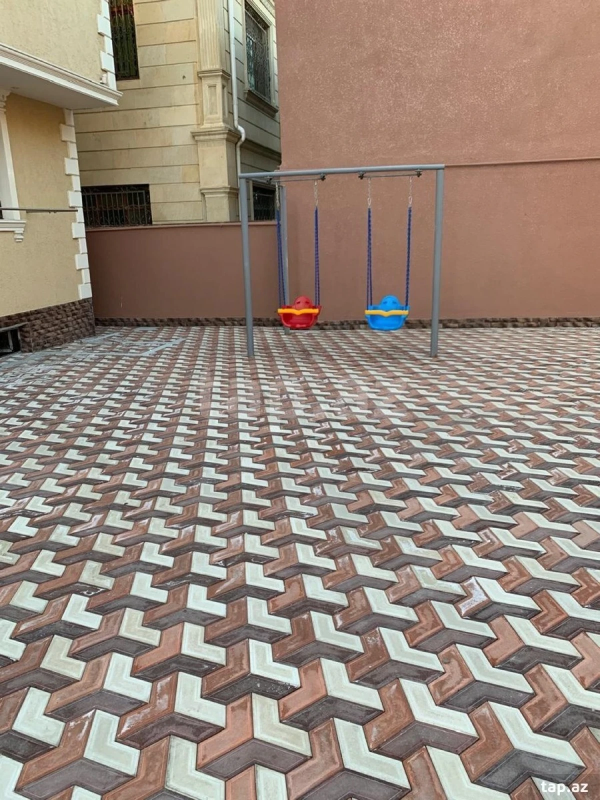 Kirayə verilir 2 otaqlı mənzil 60 m²