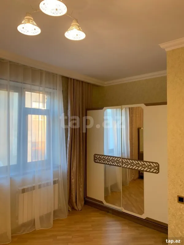 Kirayə verilir 2 otaqlı mənzil 60 m²