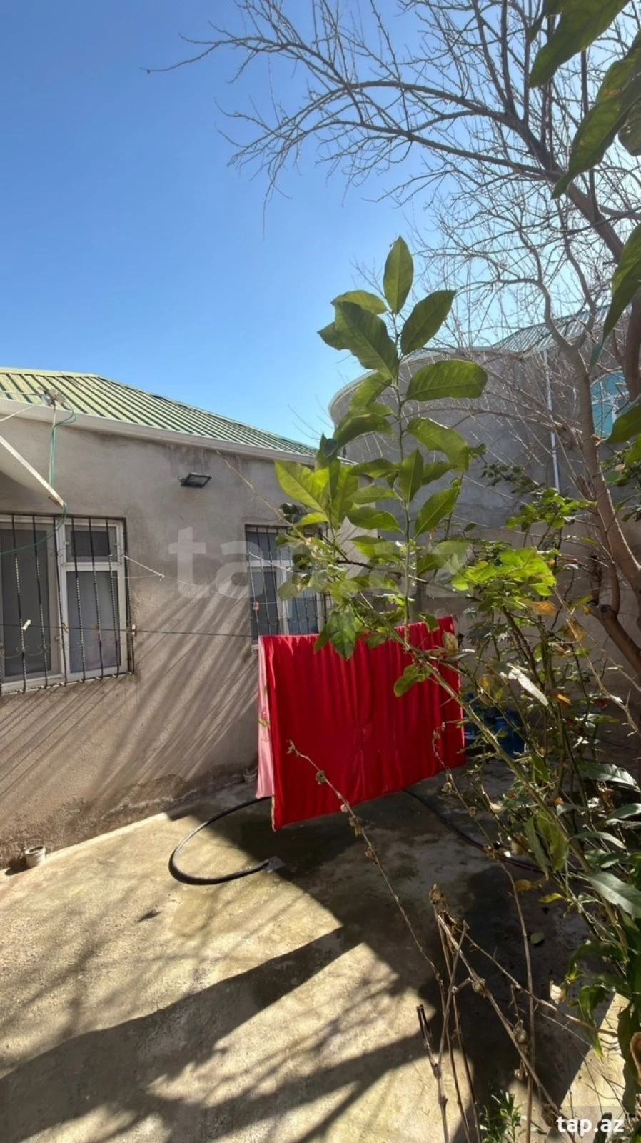 Satılır 3 otaqlı həyət evi