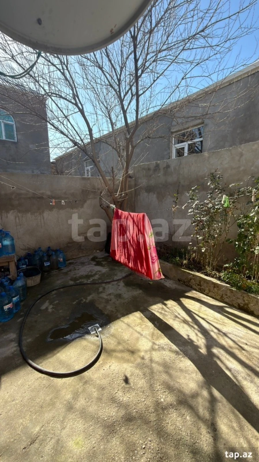 Satılır 3 otaqlı həyət evi